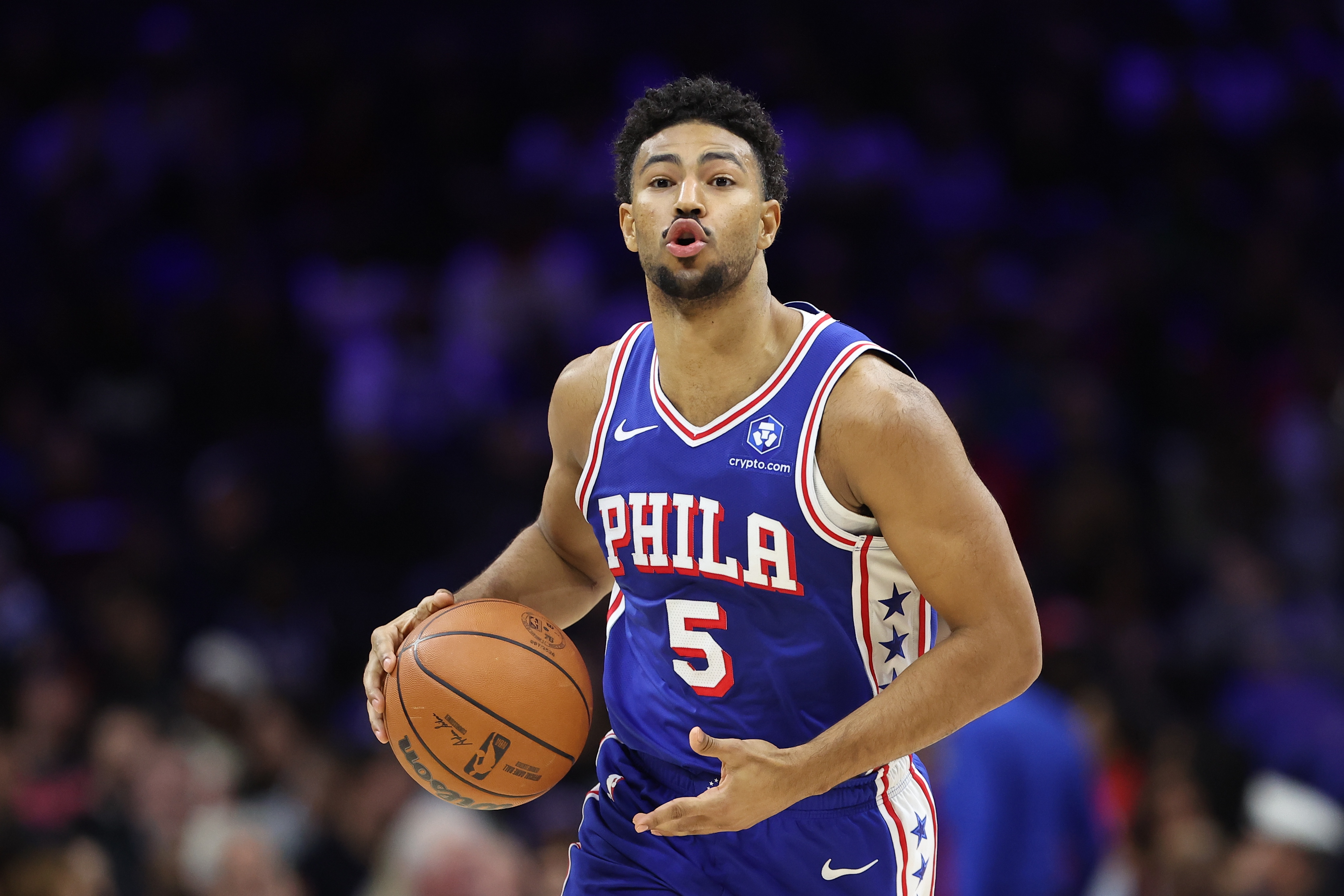 乐鱼app-末节14分收比赛！格莱姆斯22中11&amp;8罚全中砍下31分3抢断！